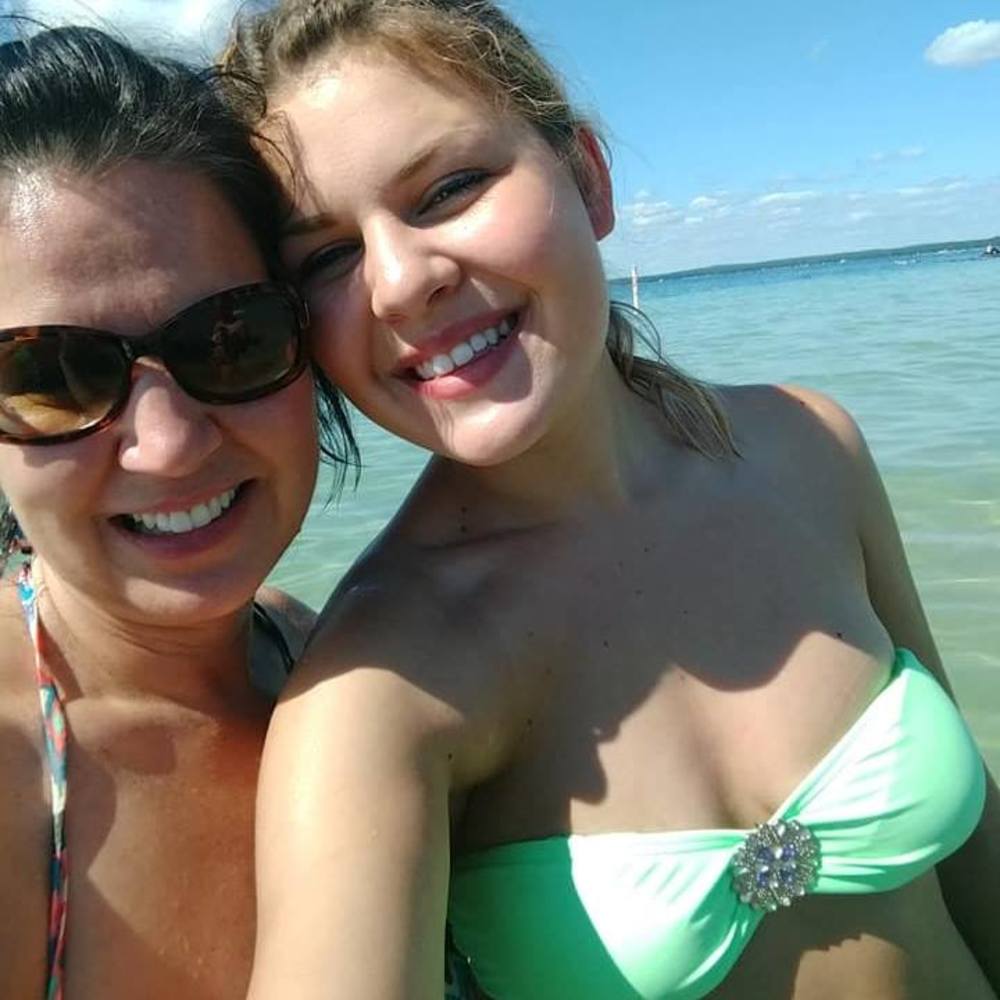 Meet your Posher, Ali